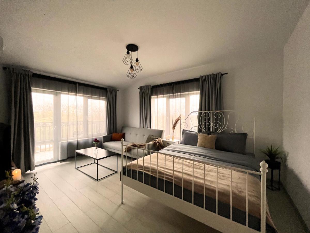 Superb Apartment 35 Voucere Vacanta Zero74Unu236Optsute Iasi Esterno foto